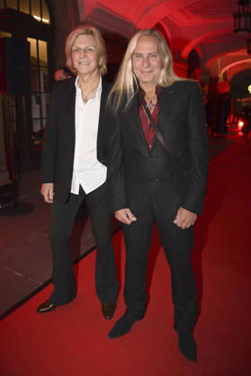 Ritchie Barton and Uwe Hassbecker at the 18 Hope Gala 2026 at the Schauspielhaus Dresden, October 10, 2026 Foto:xM.xFischerx xFuturexImagex hope_6077