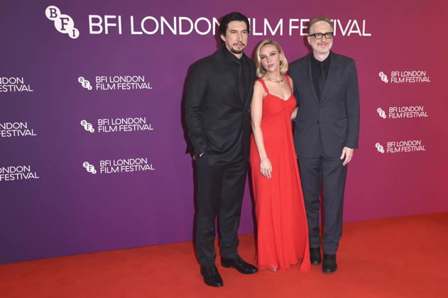 Adam Driver, Scarlett Johansson, and James Gray at the premiere of the film *Paper Tiger* at the 70th BFI London Film Festival 2026 at the Royal Festival Hall in London, October 10, 2026 Foto:xS.xVasx xFuturexImagex paper_6046