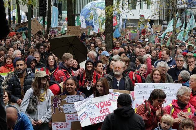 This image shows the Climate March 2026, organized by the Climate Coalition, in Brussels, on Sunday 11 October 2026. The Climate Coalition demands the federal and regional governments to stop subsidizing polluting industrial activities in Belgium and levy higher taxes on these companies. NICOLASxMAETERLINCK 189444510