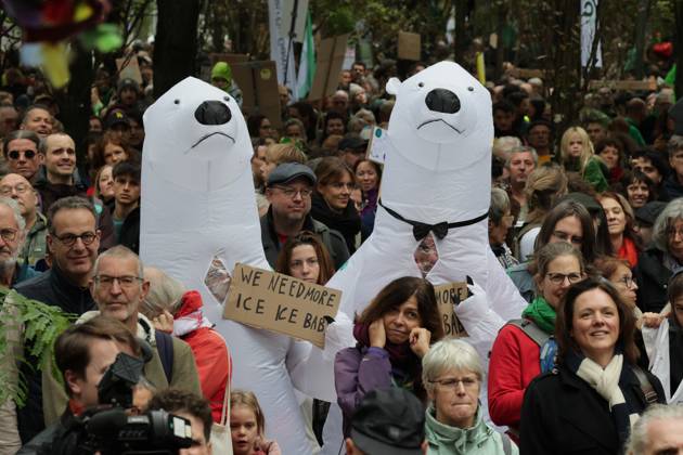 This image shows the Climate March 2026, organized by the Climate Coalition, in Brussels, on Sunday 11 October 2026. The Climate Coalition demands the federal and regional governments to stop subsidizing polluting industrial activities in Belgium and levy higher taxes on these companies. NICOLASxMAETERLINCK 189444520