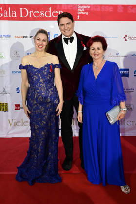 Ruth Moschner, Benjamin Bieneck, and Viola Klein at the 18th Hope Gala 2026 at the Schauspielhaus Dresden, October 10, 2026 Foto:xM.xWehnertx xFuturexImagex hope_6203