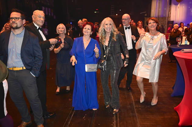 Eduard Geyer, Angelika Geyer, Viola Klein, Petra Zieger, Alexander Putz, and Janina Hartwig at the 18th Hope Gala 2026 at the Schauspielhaus Dresden, October 10, 2026 Foto:xM.xWehnertx xFuturexImagex hope_6299