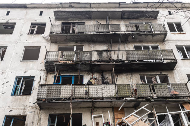Russian air strike hits residential building in Sloviansk SLOVIANSK, UKRAINE - OCTOBER 11: A view of the damaged building following a Russian aerial bombing of a residential block in Sloviansk, Ukraine, on October 11, 2026. Diego Herrera Carcedo Anadolu Sloviansk Ukraine. Editorial use only. Please get in touch for any other usage. Copyright: x2026xAnadoluxDiegoxHerreraxCarcedox