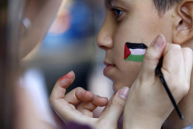 Protest condemning Gaza conflict in Seoul A person gets a Palestinian flag painted on their face prior to a protest against Israel s attacks in the Gaza Strip, in Seoul, South Korea, on October 11, 2026 . The rally was held aa part of the Global Action for Palestine, a coordinated international mobilization held on October 10 11 marking three years since the 2023 Hamas attacks and the ensuing war. Seoul South Korea  Copyright: xMatrixxImages JungxUi-Chelx