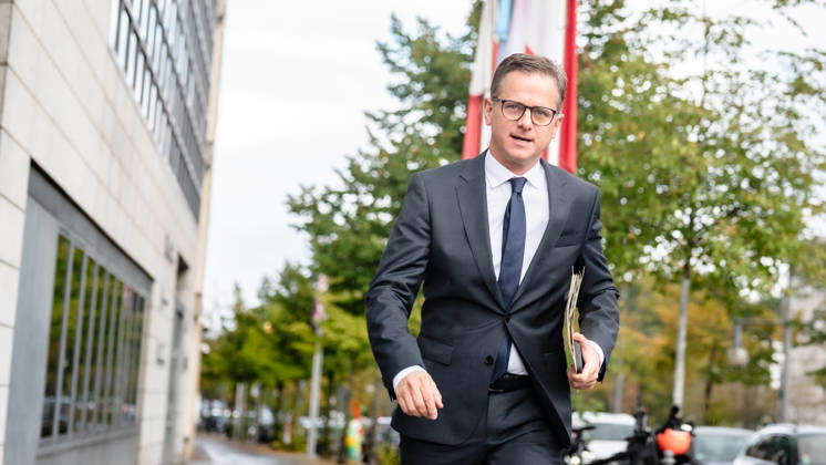 Carsten Linnemann, Federal Minister of Health, upon his arrival at the Konrad Adenauer House for the CDU of Germany’s Executive Committee Retreat in Berlin, October 2026, Berlin, Berlin, Germany, Konrad Adenauer House