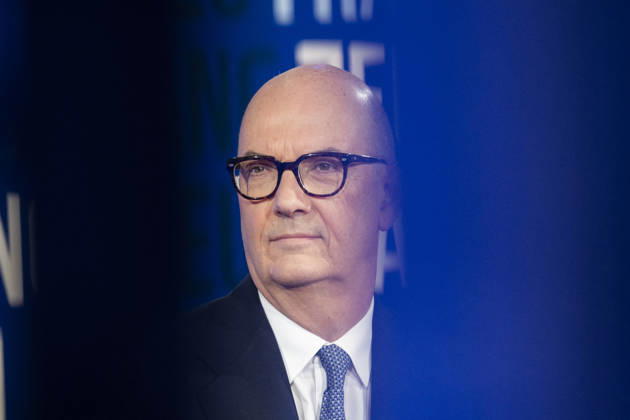 French Economy Minister Roland Lescure Franc Jeu - Paris French Economy Minister Roland Lescure during an interview at Franc Jeu on France 2 channel in Paris, France on October 11, 2026.Photo by Eliot Blondet ABACAPRESS.COM Paris France France Copyright: xBlondetxEliot ABACAx