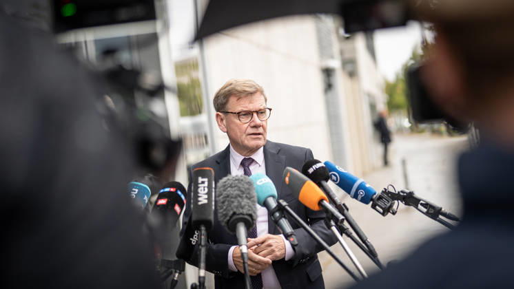 Johann Wadephul, Minister of Foreign Affairs, delivers a statement in front of the Konrad Adenauer House on current developments in Ukraine. CDU Germany Executive Committee Retreat in Berlin, October 2026, Berlin, Berlin, Germany, Konrad Adenauer House