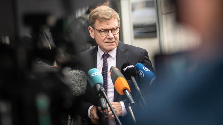 Johann Wadephul, Minister of Foreign Affairs, delivers a statement in front of the Konrad Adenauer House regarding current developments in Ukraine. CDU Germany Executive Committee Retreat in Berlin, October 2026, Berlin, Berlin, Germany, Konrad Adenauer House