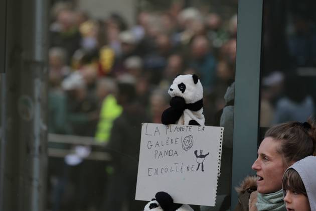 This image shows the Climate March 2026, organized by the Climate Coalition, in Brussels, on Sunday 11 October 2026. The Climate Coalition demands the federal and regional governments to stop subsidizing polluting industrial activities in Belgium and levy higher taxes on these companies. NICOLASxMAETERLINCK 189449893