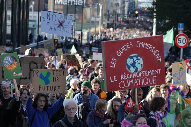 This image shows the Climate March 2026, organized by the Climate Coalition, in Brussels, on Sunday 11 October 2026. The Climate Coalition demands the federal and regional governments to stop subsidizing polluting industrial activities in Belgium and levy higher taxes on these companies. NICOLASxMAETERLINCK 189455301