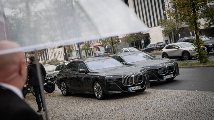 BMW official vehicles from Saxony-Anhalt, used by incumbent Minister President Sven Schulze and his security detail; state government cars parked in front of these vehicles after the Minister President’s arrival at the CDU Federal Headquarters for the CDU of Germany’s Executive Committee Retreat in Berlin, October 2026, Berlin, Germany, Konrad Adenauer House