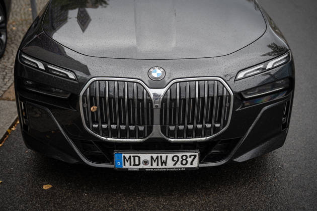 BMW official vehicles from Saxony-Anhalt, used by incumbent Minister President Sven Schulze and his security detail; cars belonging to the state government parked in front of the CDU Federal Headquarters following the Minister President’s arrival at the CDU of Germany’s Executive Committee Retreat in Berlin, October 2026, Berlin, Germany, Konrad Adenauer House
