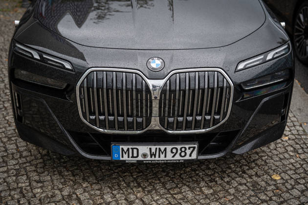 BMW official vehicles from Saxony-Anhalt, used by incumbent Minister President Sven Schulze and his security detail; state government cars parked in front of the CDU Federal Headquarters following the Minister President’s arrival at the CDU of Germany’s Executive Committee retreat in Berlin, October 2026, Berlin, Germany, Konrad Adenauer House
