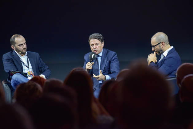 Political leaders Elly Schlein, Giuseppe Conte, Nicola Fratoianni, and Giovanni Donzelli take part in the panel Faccia a Faccia con i politici with Fanpage.it journalists during the Rumore Festival 2026 at Acquario Romano. - 11 Oct 2026 Fanpage.it Co-Director Adriano Biondi (L), Movimento 5 Stelle President Giuseppe Conte (C), and Fanpage.it Director Francesco Cancellato (R) during an interview at the panel Faccia a Faccia con i politici during the Rumore Festival 2026 at Acquario Romano in Rome. Rome Italy Copyright: xVincenzoxNuzzolesex xSOPAxImagesx vnuzzolese_2026_10_11_16