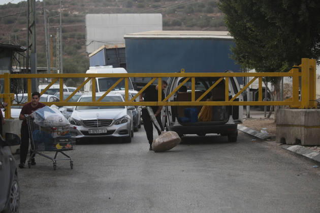 Israeli Forces Close Deir Sharaf Checkpoint West of Nablus Israeli forces close iron gates and the Deir Sharaf checkpoint west of the West Bank city of Nablus on October 11, 2026, preventing Palestinians from entering or leaving the area, citing security considerations. The closure restricted Palestinian movement through one of the area’s main entrances. Photo by Mohammed Nasser apaimages Nablus West Bank Palestinian Territory 111026_Nablus_MN_00(10) Copyright: xapaimagesxMohammedxNasserx xapaimagesx
