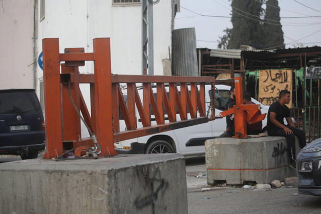 Israeli Forces Close Deir Sharaf Checkpoint West of Nablus Israeli forces close iron gates and the Deir Sharaf checkpoint west of the West Bank city of Nablus on October 11, 2026, preventing Palestinians from entering or leaving the area, citing security considerations. The closure restricted Palestinian movement through one of the area’s main entrances. Photo by Mohammed Nasser apaimages Nablus West Bank Palestinian Territory 111026_Nablus_MN_00(2) Copyright: xapaimagesxMohammedxNasserx xapaimagesx