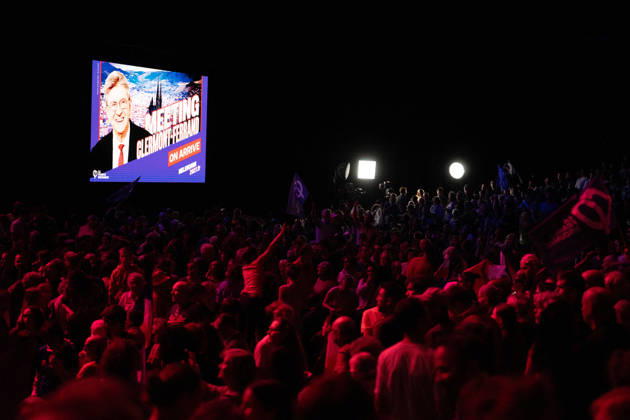 Jean-Luc Melenchon s Presidential Campaign Rally - Cournon-d’Auvergne General view of the crowded arena as Jean-Luc Melenchon candidate of La France insoumise LFI for the 2027 French presidential election took the floor at the Zenith d Auvergne in Cournon-d Auvergne near Clermont-Ferrand in the Puy-de-Dome department in France on October 11, 2026. About 10000 people attended the rally focused on youth according to an estimate on site. Photo by Fanny Reynaud ABACAPRESS.COM Clermont-Ferrand Auvergne, auvergne rhône alpes France  Copyright: xReynaudxFanny ABACAx