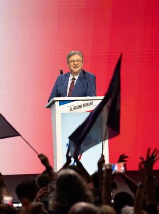 Jean-Luc Melenchon s Presidential Campaign Rally - Cournon-d’Auvergne La France Insoumise (LFI) candidate in 2027 presidential election in France Jean-Luc Melenchon speaks during a campaign rally in Cournon-d Auvergne in the Puy-de-Dome department on October 11, 2026. Photo by Fanny Reynaud ABACAPRESS.COM Clermont-Ferrand Auvergne, auvergne rhône alpes France  Copyright: xReynaudxFanny ABACAx