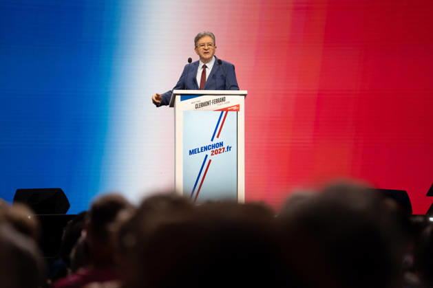 Jean-Luc Melenchon s Presidential Campaign Rally - Cournon-d’Auvergne La France Insoumise (LFI) candidate in 2027 presidential election in France Jean-Luc Melenchon speaks during a campaign rally in Cournon-d Auvergne in the Puy-de-Dome department on October 11, 2026. Photo by Fanny Reynaud ABACAPRESS.COM Clermont-Ferrand Auvergne, auvergne rhône alpes France  Copyright: xReynaudxFanny ABACAx