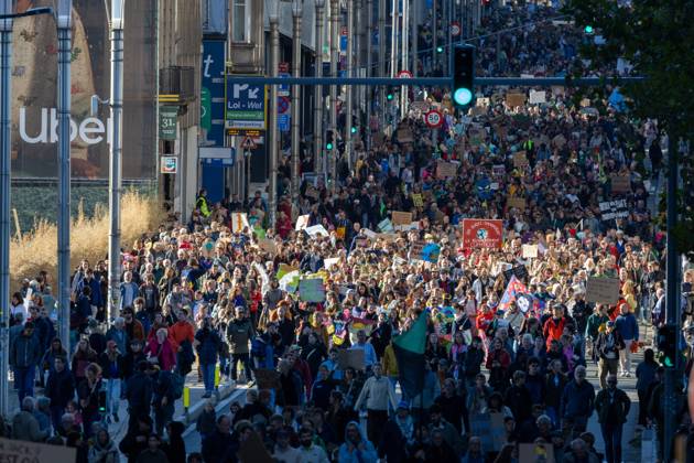 This image shows the Climate March 2026, organized by the Climate Coalition, in Brussels, on Sunday 11 October 2026. The Climate Coalition demands the federal and regional governments to stop subsidizing polluting industrial activities in Belgium and levy higher taxes on these companies. NICOLASxMAETERLINCK 189472016