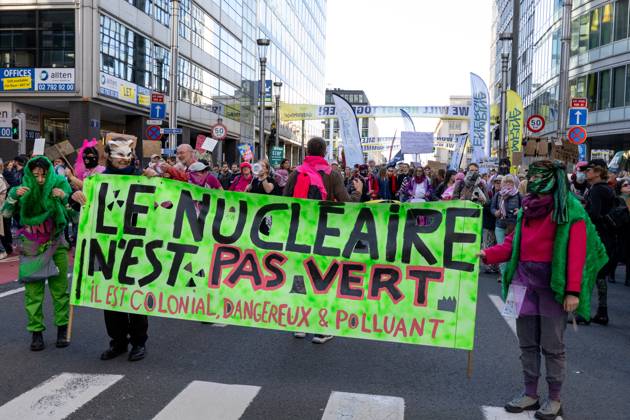 This image shows the Climate March 2026, organized by the Climate Coalition, in Brussels, on Sunday 11 October 2026. The Climate Coalition demands the federal and regional governments to stop subsidizing polluting industrial activities in Belgium and levy higher taxes on these companies. NICOLASxMAETERLINCK 189472050