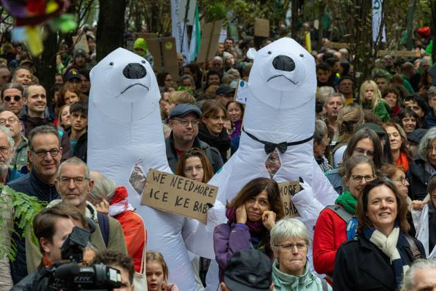 This image shows the Climate March 2026, organized by the Climate Coalition, in Brussels, on Sunday 11 October 2026. The Climate Coalition demands the federal and regional governments to stop subsidizing polluting industrial activities in Belgium and levy higher taxes on these companies. NICOLASxMAETERLINCK 189471840