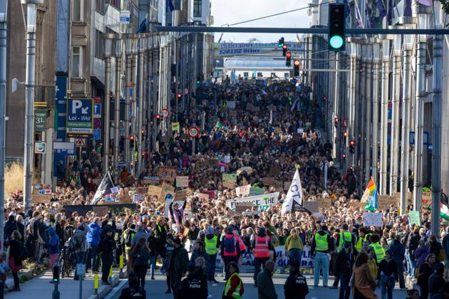 This image shows the Climate March 2026, organized by the Climate Coalition, in Brussels, on Sunday 11 October 2026. The Climate Coalition demands the federal and regional governments to stop subsidizing polluting industrial activities in Belgium and levy higher taxes on these companies. NICOLASxMAETERLINCK 189471992