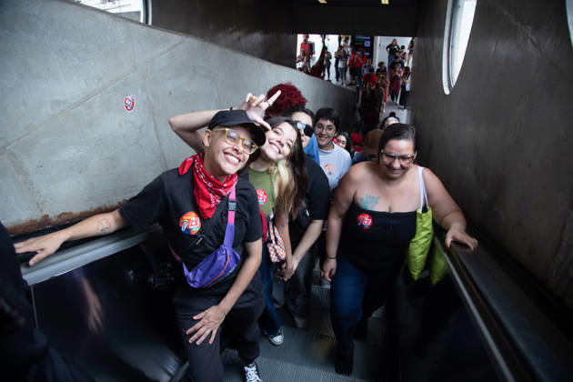 SaO PAULO, SP - 11.10.2026: ATO EM APOIO A LULA SP - Students, social movements and supporters of President Luiz Inacio Lula da Silva are holding an event throughout this Sunday (11) in anticipation of the second round of elections. With a gathering in front of MASP, the event continues to Praca Roosevelt, in the central area of Sao Paulo, SP. x3028842x  RodileixMorais