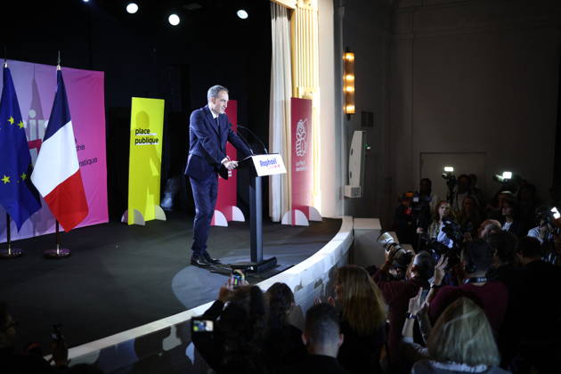 Announcement of the result for the first round of Socialist and Democratic Left primary - Paris Candidate in the Socialist (PS) and centre-left Place Publique (PP) parties primary Raphael Glucksmann delievers a speech after the announcement of the result for the first round of voting in the primary organized by the Socialist Party, Place Publique (PP), and the Republican and Socialist Left, ahead of France s 2027 presidential election, at Solaris in Paris, France on October 11, 2026. Candidate in the Socialist (PS) and centre-left Place Publique (PP) parties primary ahead of France s 2027 presidential election and MEP Raphaël Glucksmann was elected on October 11 2026. Photo by Raphael Lafargue ABACAPRESS.COM Paris France Copyright: xLafarguexRaphael ABACAx