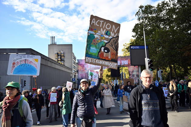 Tens of thousands march in Brussels demanding stronger climate action BRUSSELS, BELGIUM - OCTOBER 11: Demonstrators hold climate-themed placards as tens of thousands of people march through Brussels calling for stronger action against climate change and reduced dependence on fossil fuels, on October 11, 2026 in Brussels, Belgium. The protest was organized by the Belgian Climate Coalition, which brings together around 100 civil society organizations. Participants marched along major roads toward Schuman Square, home to several European Union institutions, while protesting the government s climate policies. Dursun Aydemir Anadolu Brussels Belgium. Editorial use only. Please get in touch for any other usage. Copyright: x2026xAnadoluxDursunxAydemirx