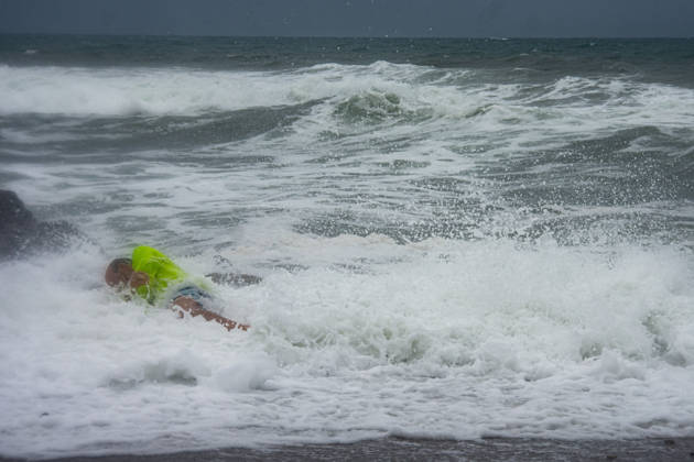 October 11, 2026, Oceanside, California, USA: An Oceanside man is knocked down by historic El NioÂ±o tidal swells on October 10, 2026. These Kelvin Waves have brought major damages to the Southern California coastline. Oceanside USA  - ZUMAg219 20261011_znp_g219_004 Copyright: xJakexLeexGreenx