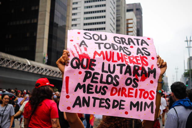SaO PAULO, SP - 11.10.2026: LULA REuNE APOIADORES NA AVENIDA PAULISTA - Protesters gather this Sunday (11) on Avenida Paulista, in Sao Paulo (SP), during a campaign event for President Luiz Inacio Lula da Silva. The mobilization takes place in front of MASP and brings together supporters and political leaders in the second round of the 2026 Elections. x3029192x Angà licaxAlves