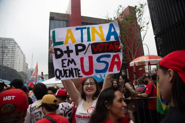 SaO PAULO, SP - 11.10.2026: ATO EM APOIO A LULA SP - Students, social movements and supporters of President Luiz Inacio Lula da Silva are holding an event throughout this Sunday (11) in anticipation of the second round of elections. With a gathering in front of MASP, the event continues to Praca Roosevelt, in the central area of Sao Paulo, SP. x3029210x RodileixMorais