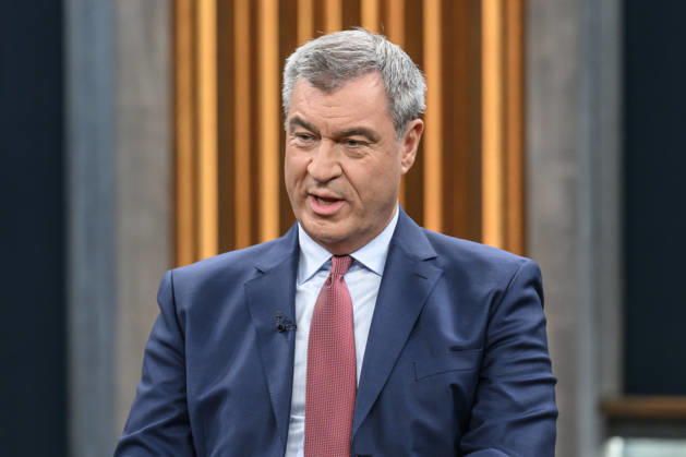 Pictured, from left: Markus Söder, Minister-President of Bavaria, CSU, GER; Berlin, studio; guest on Caren Miosga’s political talk show, TV program, Das Erste, from Studio 20 in Berlin-Adlershof, Topic: How will the government get out of the crisis, Mr. Söder, October 11, 2026, Copyright: HMBxMedia UwexKoch