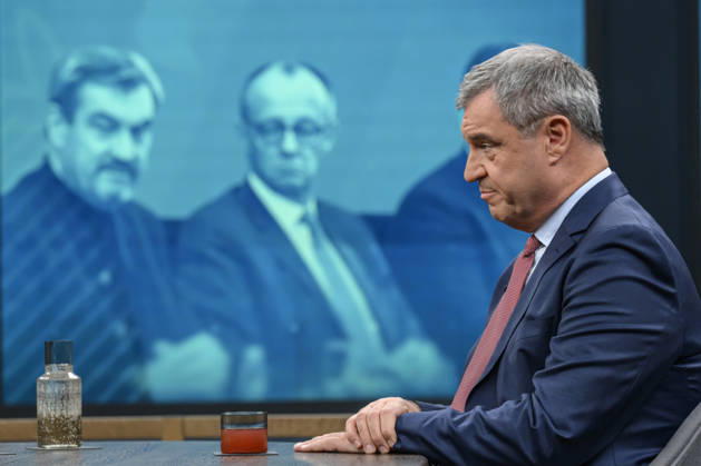 Pictured, from left: Markus Söder, Minister-President of Bavaria, CSU, GER; Berlin, studio; guest on Caren Miosga’s political talk show, TV program, Das Erste, from Studio 20 in Berlin-Adlershof, Topic: How will the government get out of the crisis, Mr. Söder, October 11, 2026, Copyright: HMBxMedia UwexKoch