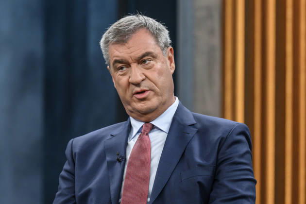 Pictured, from left: Markus Söder, Minister-President of Bavaria, CSU, GER; Berlin, studio; guest on Caren Miosga’s political talk show, TV program, Das Erste, from Studio 20 in Berlin-Adlershof, Topic: How will the government get out of the crisis, Mr. Söder, October 11, 2026, Copyright: HMBxMedia UwexKoch