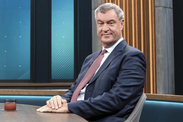 Pictured, from left: Markus Söder, Minister-President of Bavaria, CSU, GER; Berlin, studio; guest on Caren Miosga’s political talk show, TV program, Das Erste, from Studio 20 in Berlin-Adlershof, Topic: How will the government get out of the crisis, Mr. Söder, October 11, 2026, Copyright: HMBxMedia UwexKoch