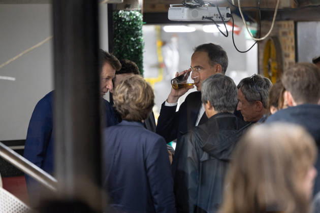 Raphael Glucksmann celebrates with his supporters after winning the Socialist and Democratic Left primary - Paris Candidate in the Socialist (PS) and centre-left Place Publique (PP) parties primary Raphael Glucksmann drinks a beer as he speaks with Senator Yannick Jadot as he meets his campaign team and supports at the bar la Cantine de Belleville as Raphael Glucksmann winning the primary organized by the Socialist Party, Place Publique (PP), and the Republican and Socialist Left, ahead of France s 2027 presidential election, in Paris on October 11, 2026. Photo by Raphael Lafargue ABACAPRESS.COM Paris France  Copyright: xLafarguexRaphael ABACAx