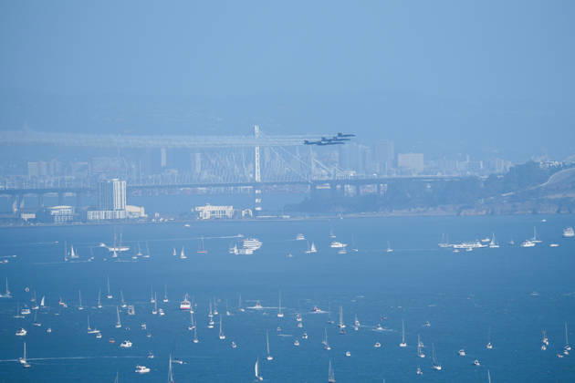 Fleet Week Air Show in San Francisco SAN FRANCISCO, CALIFORNIA - OCTOBER 11: US Navy Blue Angels fly over San Francisco Bay during the Fleet Week Air Show in San Francisco, California, United States on October 11, 2026. Tayfun Coskun Anadolu California United States. Editorial use only. Please get in touch for any other usage.  Copyright: x2026xAnadoluxTayfunxCoskunx