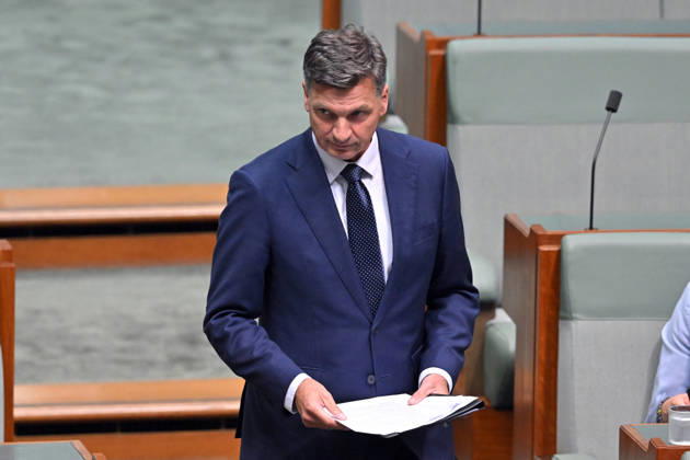 QUESTION TIME, Leader of the Opposition Angus Taylor arrives for Question Time in the House of Representatives at Parliament House in Canberra, Monday, October 12, 2026. ( NO ARCHIVING CANBERRA AUSTRALIAN CAPITAL TERRITORY Australia  Copyright: xMICKxTSIKASx 20261012180561075157