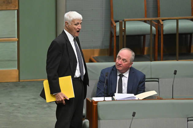 QUESTION TIME, Independent member for Kennedy Bob Katter and One Nation member for New England Barnaby Joyce during Question Time in the House of Representatives at Parliament House in Canberra, Monday, October 12, 2026. ( NO ARCHIVING CANBERRA AUSTRALIAN CAPITAL TERRITORY Australia  Copyright: xMICKxTSIKASx 20261012172860457614