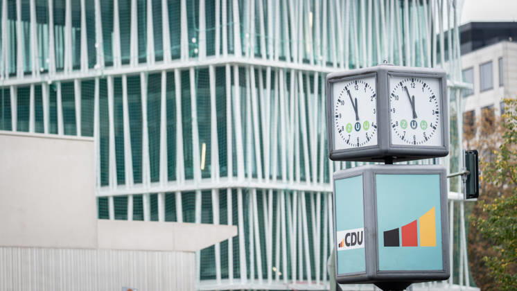 The clock in front of the Konrad Adenauer House reads five to twelve shortly before the start of the CDU Germany Executive Committee retreat in Berlin, October 2026, Berlin, Germany, Konrad Adenauer House