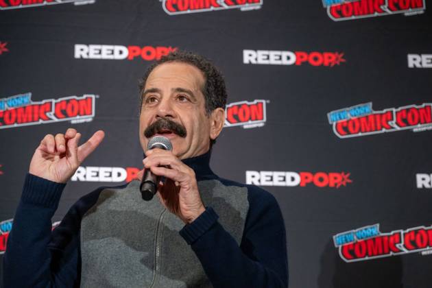 October 11, 2026, New York, New York, United States: Tony Shalhoub speaks at a panel discussion for CBS s new crime-solving drama EINSTEIN!.during New York Comic Con 2026 at The Jacob K. Javits Convention Center on October 11, 2026 in New York City. New York United States - ZUMAs197 20261011_aaa_s197_373 Copyright: xRonxAdarx