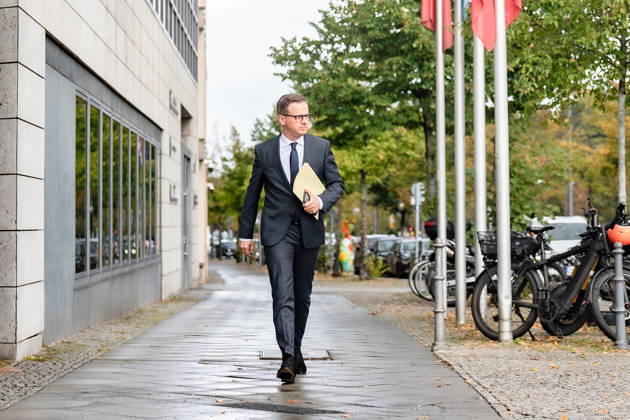 Carsten Linnemann, Federal Minister of Health, upon his arrival at the Konrad Adenauer House for the CDU of Germany’s Executive Committee Retreat in Berlin, October 2026, Berlin, Berlin, Germany, Konrad Adenauer House