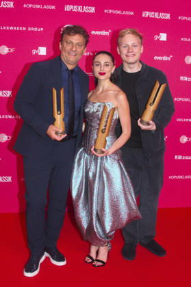 Jonas Kaufmann, Esther Abrami, and Alexander Malofeev at the 2026 Opus Klassik Awards ceremony at the Konzerthaus am Gendarmenmarkt in Berlin, October 11, 2026 Foto:xC.xBehringx xFuturexImagex opus_6141