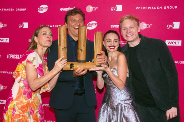 Sarah Willis, Jonas Kaufmann, Esther Abrami, and Alexander Malofeev at the 2026 Opus Klassik Awards ceremony at the Konzerthaus am Gendarmenmarkt in Berlin, October 11, 2026 Foto:xC.xBehringx xFuturexImagex opus_6148