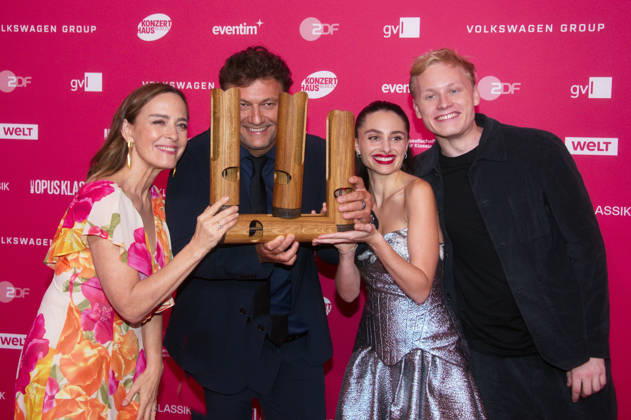 Sarah Willis, Jonas Kaufmann, Esther Abrami, and Alexander Malofeev at the 2026 Opus Klassik Awards ceremony at the Konzerthaus am Gendarmenmarkt in Berlin, October 11, 2026 Foto:xC.xBehringx xFuturexImagex opus_6146