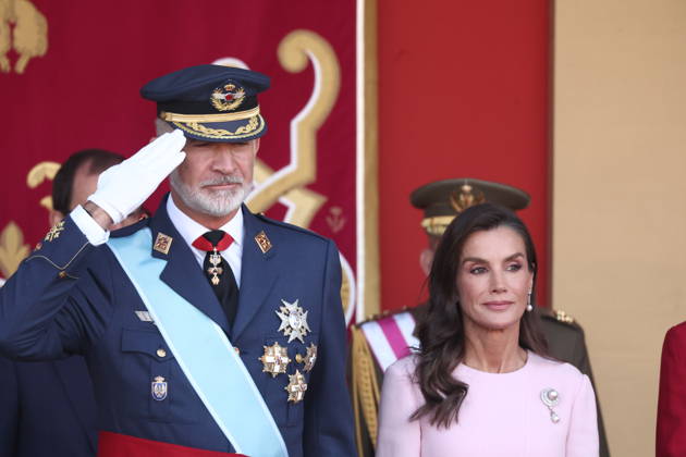 October 12 Parade for Hispanic Heritage Day King Felipe VI and Queen Letizia during the solemn ceremony honoring the national flag and the military parade on October 12, Hispanic Heritage Day, at Plaza de Cánovas del Castillo, on October 12, 2026, in Madrid, Spain. The events begin with the raising of the flag and are followed by a tribute to those who gave their lives for the country. Subsequently, the military air and ground parades begin. Approximately 4,400 members of the Armed Forces, the security forces, and various civilian public institutions are participating this year in the parade presided over by the King and Queen. The aerial parade featured 50 fighter, training, and transport aircraft, as well as around 30 helicopters. On the  Copyright: xEduardoxParrax 7840637