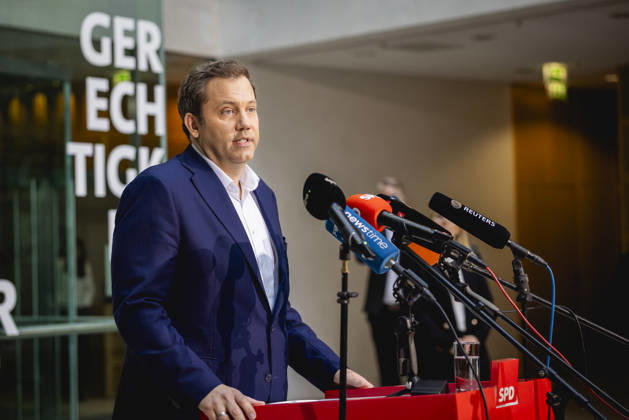 Lars Klingbeil, Vice Chancellor, Federal Minister of Finance, and SPD Party Chairman, speaks to the media in Berlin, October 12, 2026. The press conference follows the announced resignation of Bärbel Bas, Federal Minister of Labor and Social Affairs, and the resulting meeting of the SPD Executive Committee. Berlin, Germany Copyright: xJulianexSonntagx