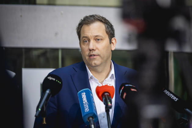 Lars Klingbeil, Vice Chancellor, Federal Minister of Finance, and SPD Party Chairman, speaks to the media in Berlin, October 12, 2026. The press conference follows the announced resignation of Bärbel Bas, Federal Minister of Labor and Social Affairs, and the resulting meeting of the SPD Executive Committee. Berlin, Germany Copyright: xJulianexSonntagx